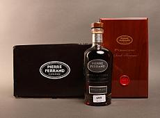 Pierre Ferrand  -  Une bouteille  -  Coffret en acajou